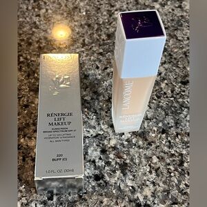 Lancôme Rénergie Lift Makeup Foundation in Buff (220) - Neutral Beige